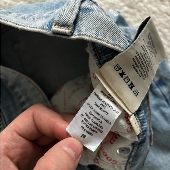 Alice + Olivia Good HR Exposed Button High Rise Skinny Jeans in Flawless Wash - Picture 5 of 7